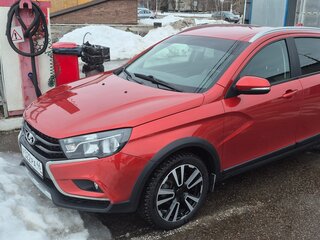 2018 Lada (ВАЗ) Vesta SW Cross I, красный, 900000 рублей, вид 1