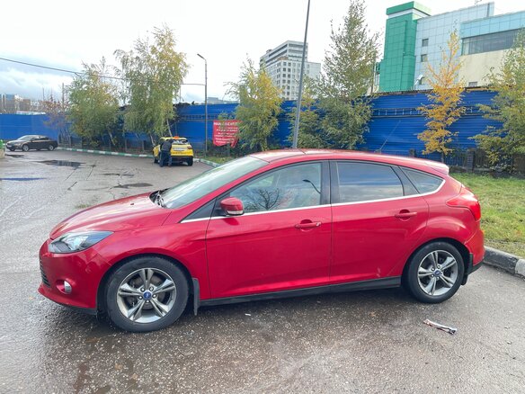 2014 Ford Focus III, красный, 750000 рублей - вид 8
