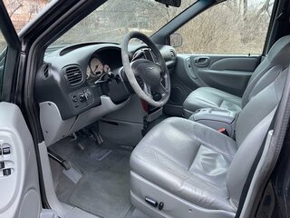 2005 Chrysler Voyager IV Рестайлинг, чёрный, 1100000 рублей, вид 5