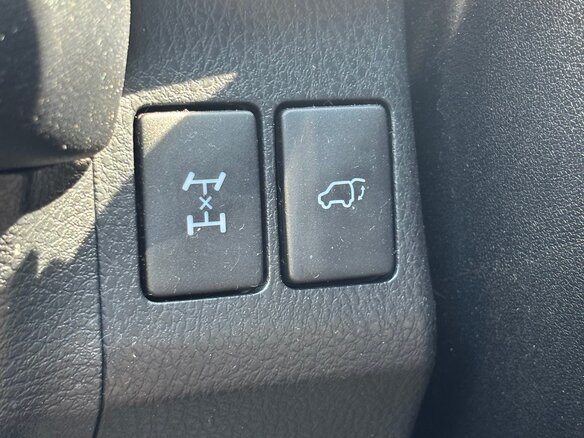 2017 Toyota RAV4 IV (XA40) Рестайлинг, белый, 2550000 рублей - вид 17