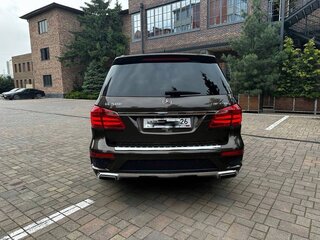 2014 Mercedes-Benz GL-Класс 400 II (X166), коричневый, 3650000 рублей, вид 3