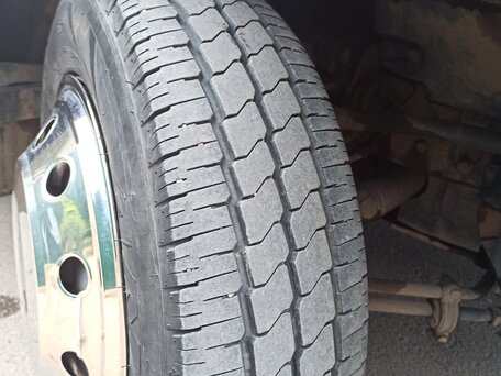 2013 Iveco Daily, красный, 1740000 рублей, вид 4