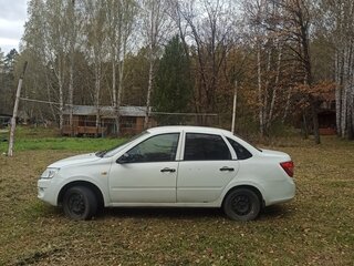 2015 Lada (ВАЗ) Granta I, белый, 365000 рублей, вид 3