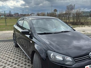2014 Volkswagen Polo V, чёрный, 650000 рублей, вид 3
