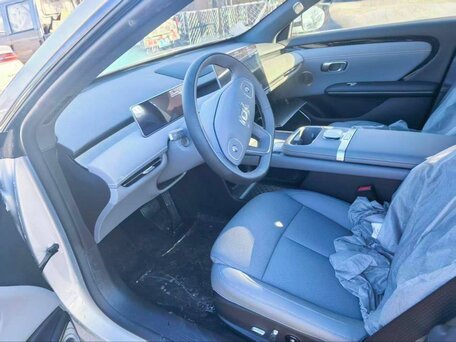 2026 Changan Qiyuan A06 28.39 kWh, серебристый, 2993000 рублей, вид 3