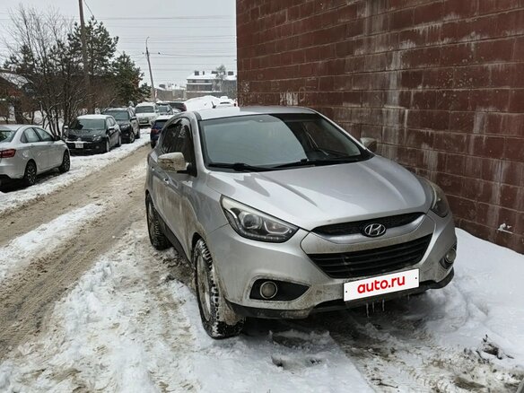 2013 Hyundai ix35 I Рестайлинг, серебристый, 990000 рублей - вид 4