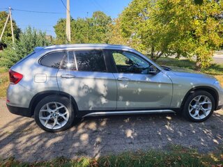 2013 BMW X1 20d I (E84) Рестайлинг, серебристый, 1580000 рублей, вид 3
