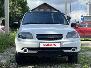 2016 Chevrolet Niva I Рестайлинг, белый, 590000 рублей, вид 3