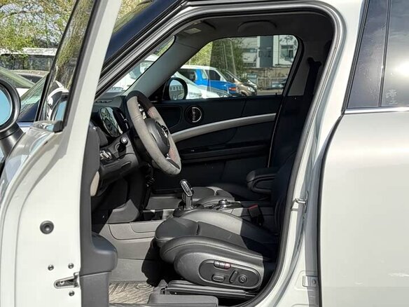 2022 Mini Countryman Cooper II Рестайлинг, белый, 1780000 рублей - вид 6