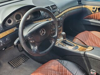 2007 Mercedes-Benz E-Класс 220 III (W211, S211) Рестайлинг, чёрный, 1000000 рублей, вид 4