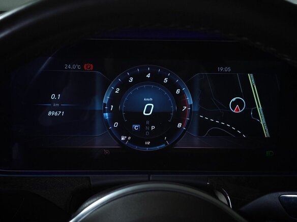 2019 Mercedes-Benz E-Класс 200 V (W213, S213, C238), красный, 3800000 рублей - вид 16