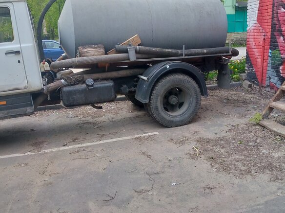 2004 ГАЗ 3307, белый, 321000 рублей