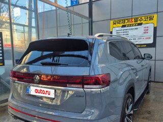 2025 Volkswagen Atlas I Рестайлинг 2, серый, 6000000 рублей, вид 2