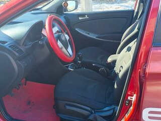 2011 Hyundai Solaris I, красный, 550000 рублей, вид 4
