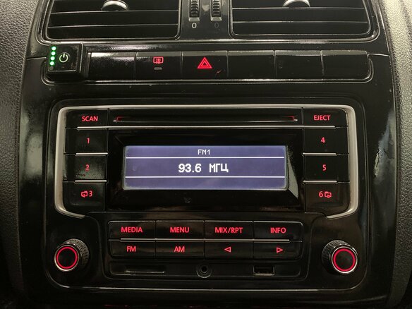 2015 Volkswagen Polo V Рестайлинг, белый, 399000 рублей - вид 18