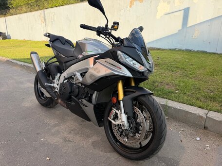 2022 Aprilia Tuono V4, серый, 1299000 рублей, вид 1