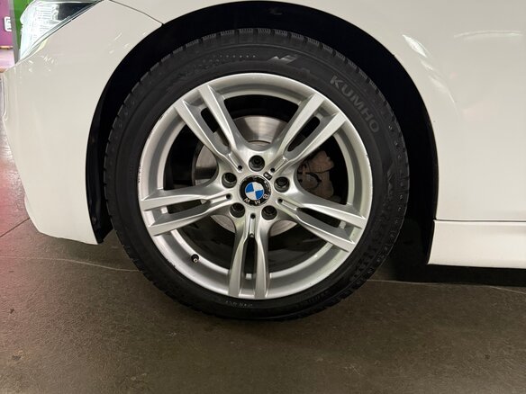 2016 BMW 3 серии 320i xDrive VI (F3x) Рестайлинг, белый, 1700000 рублей - вид 12