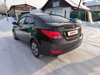 2015 Hyundai Solaris I Рестайлинг, коричневый, 870000 рублей, вид 4