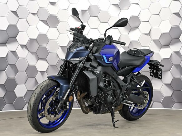 2024 Yamaha MT-09 (FZ-09), синий, 1249000 рублей - вид 1
