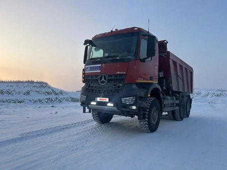 2020 Mercedes-Benz Arocs, красный, 13000000 рублей, вид 1