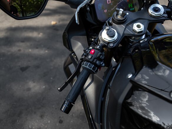 2025 BMW S 1000 RR, чёрный, 2570000 рублей - вид 9