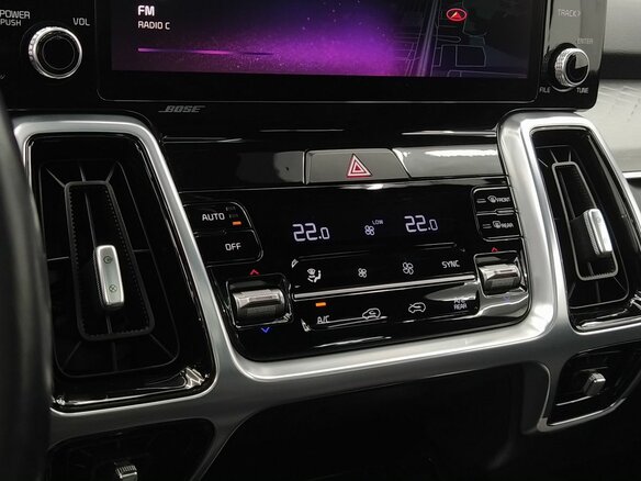 2022 Kia Sorento IV, чёрный - вид 18