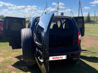 2012 Chevrolet Niva I Рестайлинг, чёрный, 382000 рублей, вид 3
