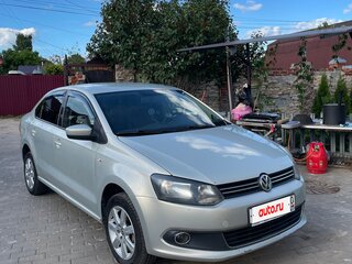 2013 Volkswagen Polo V, серебристый, 720000 рублей, вид 3