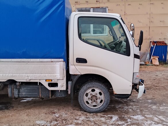 2002 Toyota Toyoace, белый, 1400000 рублей - вид 3