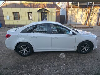 2010 Chevrolet Cruze I, белый, 650000 рублей, вид 2
