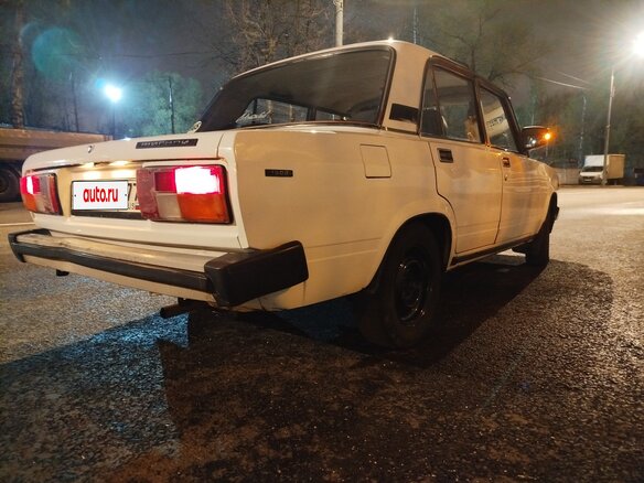 1999 Lada (ВАЗ) 2105, белый, 149000 рублей - вид 17