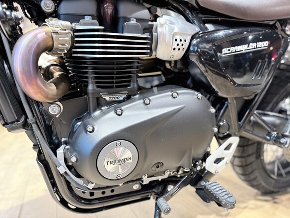2024 Triumph Scrambler, серый, 1800000 рублей - вид 14