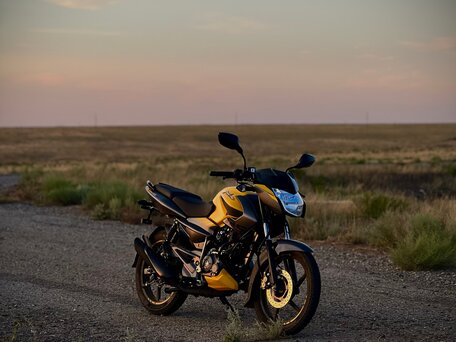 2024 Bajaj Pulsar NS 125, жёлтый, 171000 рублей, вид 3