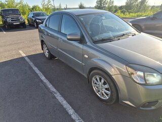 2010 Kia Rio II Рестайлинг, серебристый, 600000 рублей, вид 5
