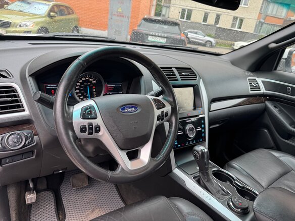 2015 Ford Explorer V, белый - вид 4