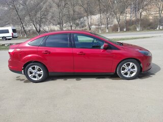 2013 Ford Focus III, красный, 690000 рублей, вид 4