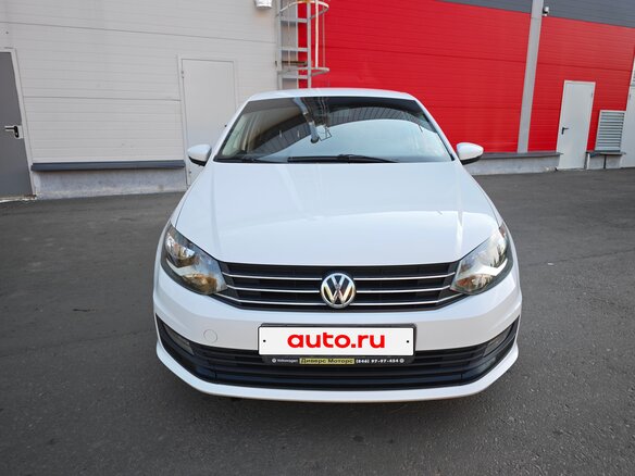 2016 Volkswagen Polo V Рестайлинг, белый, 1050000 рублей - вид 2