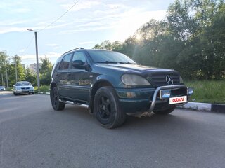 1999 Mercedes-Benz M-Класс 320 I (W163), зелёный, 680000 рублей, вид 3