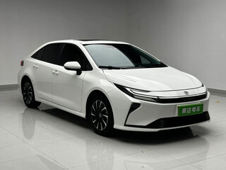 2026 Toyota Corolla XII (E210) Рестайлинг 2, белый, 2127335 рублей, вид 3