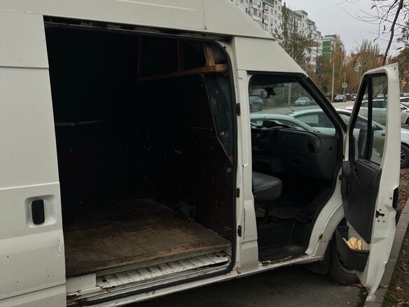 2005 Ford Transit, белый, 720000 рублей - вид 3