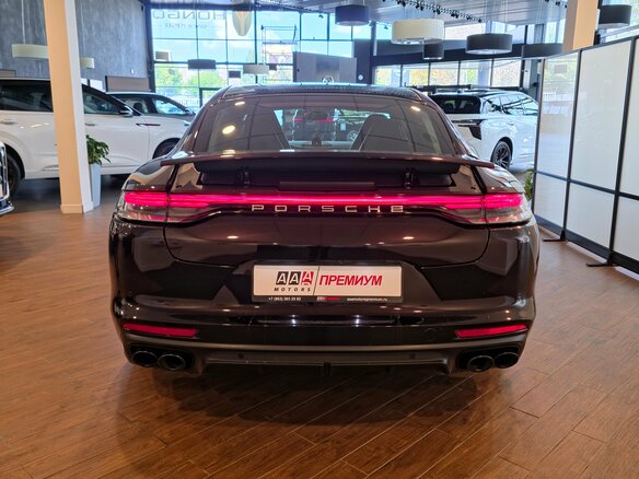 2021 Porsche Panamera 4S E-Hybrid II Рестайлинг, фиолетовый, 9900000 рублей - вид 2