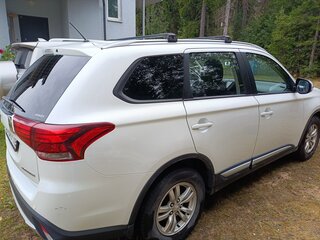 2016 Mitsubishi Outlander III Рестайлинг 2, белый, 1360000 рублей, вид 4