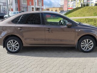 2019 Volkswagen Polo V Рестайлинг, коричневый, 1350000 рублей, вид 4