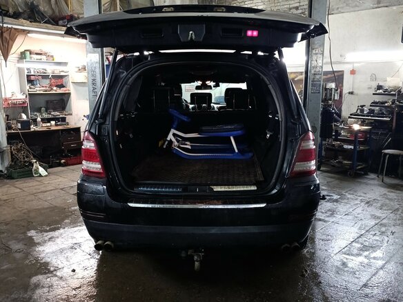 2008 Mercedes-Benz GL-Класс 500 I (X164), чёрный, 1350000 рублей - вид 9