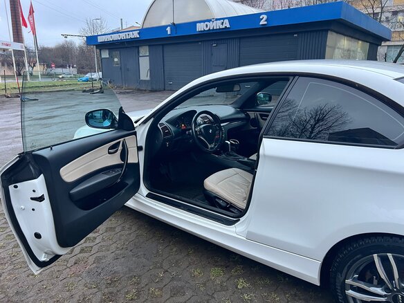 2012 BMW 1 серии 120i I (E82/E88) Рестайлинг 2, белый, 1250000 рублей - вид 13