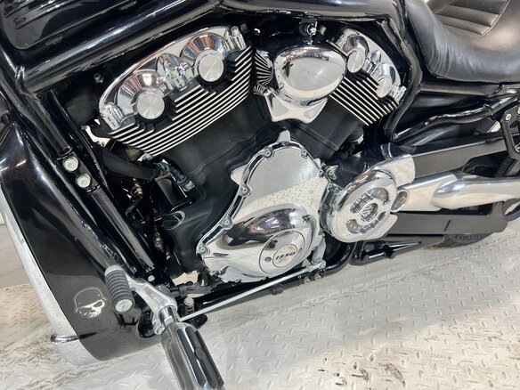 2008 Harley-Davidson V-Rod, чёрный, 710000 рублей - вид 21