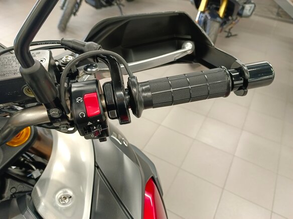 2014 Suzuki V-Strom 1000, красный, 630000 рублей - вид 21