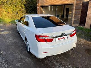 2014 Toyota Camry VII (XV50), белый, 1550000 рублей, вид 3