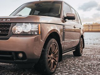 2010 Land Rover Range Rover III Рестайлинг 2, коричневый, 1850000 рублей, вид 2