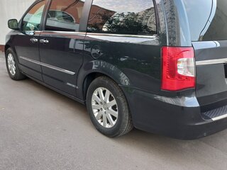 2014 Chrysler Voyager Grand V Рестайлинг, серый, 2000000 рублей, вид 5